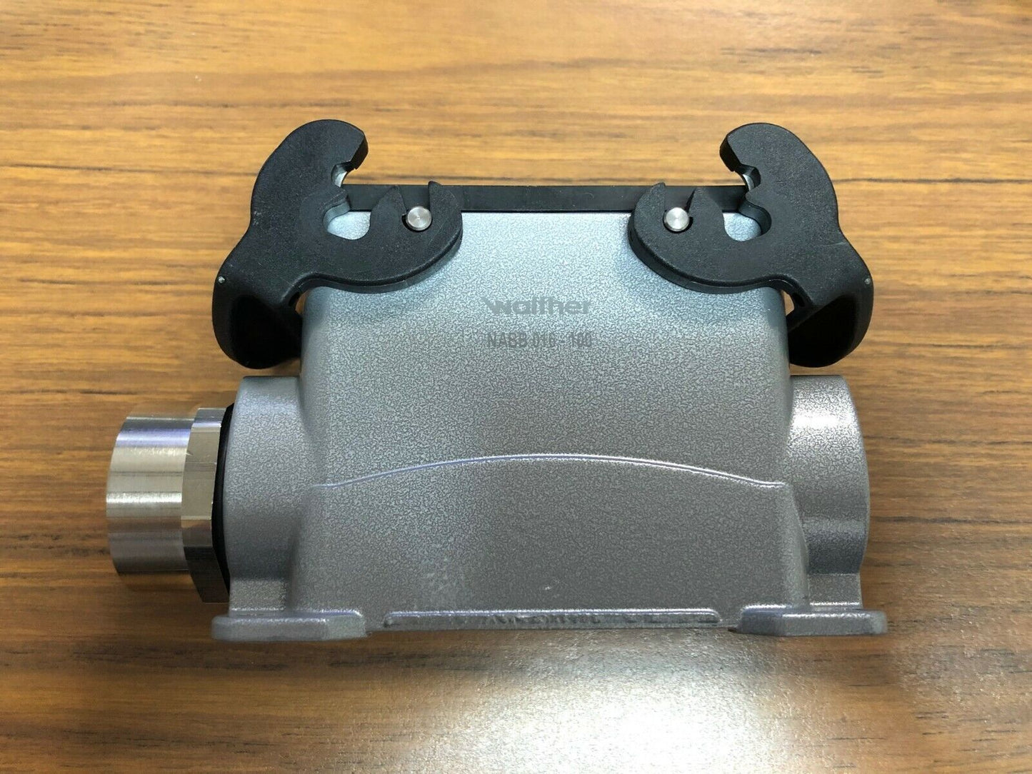 Walther, B16, Surface Mount Base without cover, 1 entry port, 1", NABB016-100