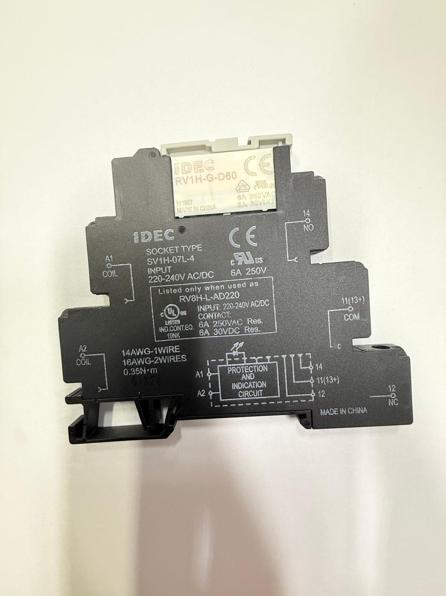 IDEC, RV8H-L-AD220